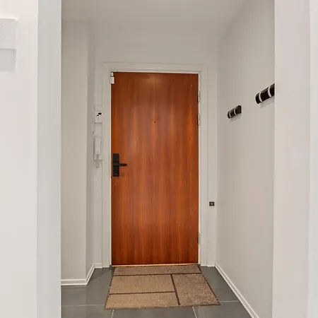 Central - Lovely 2 Bedrooms Flat With Balcony Oslo